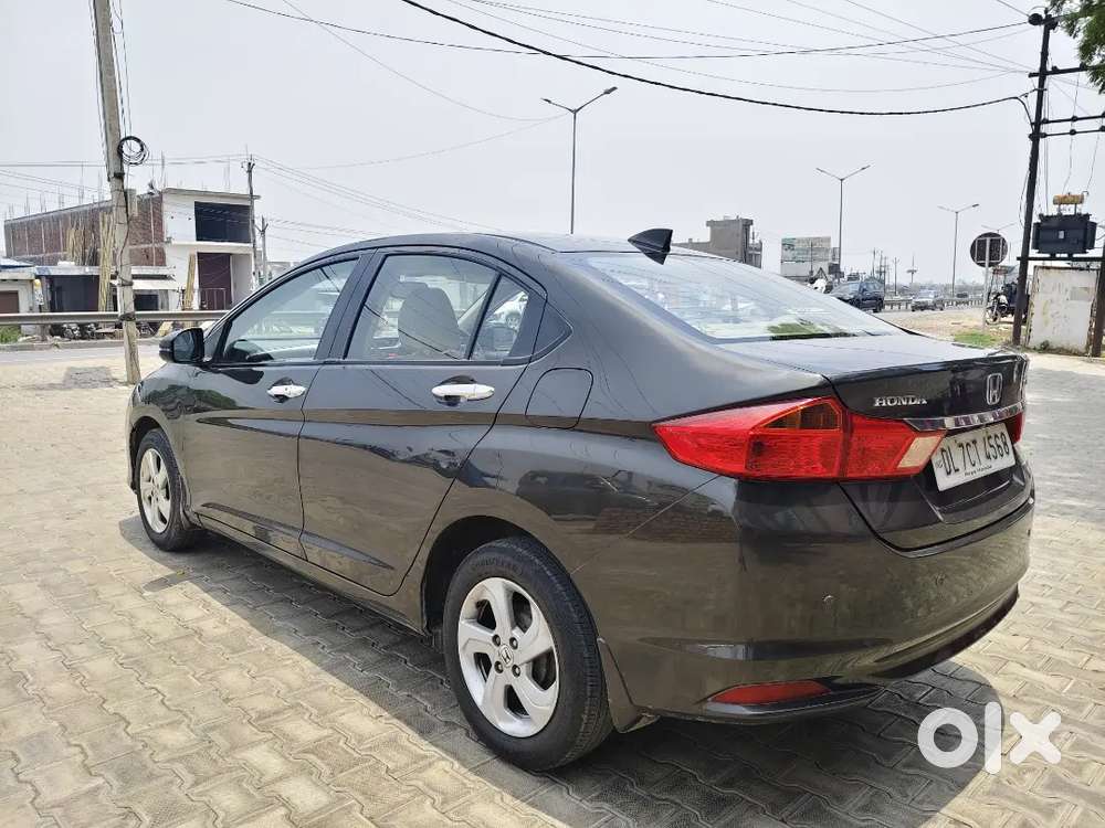 Honda City V At Sunroof 2015
