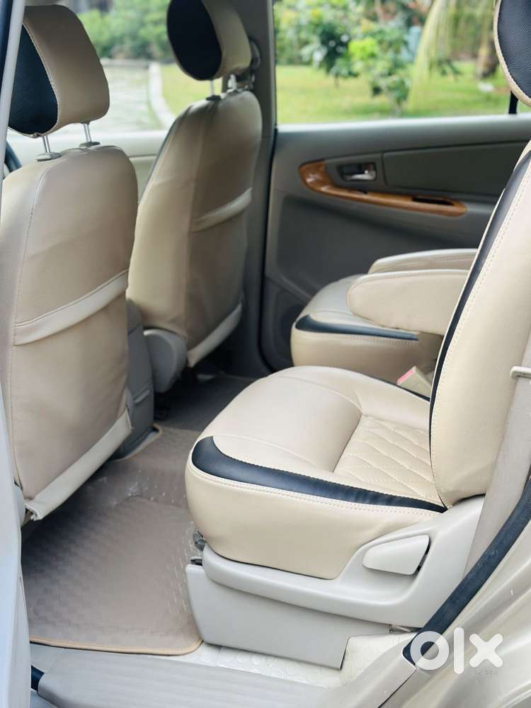 Toyota Innova 2.5 V 7 Str, 2011, Diesel