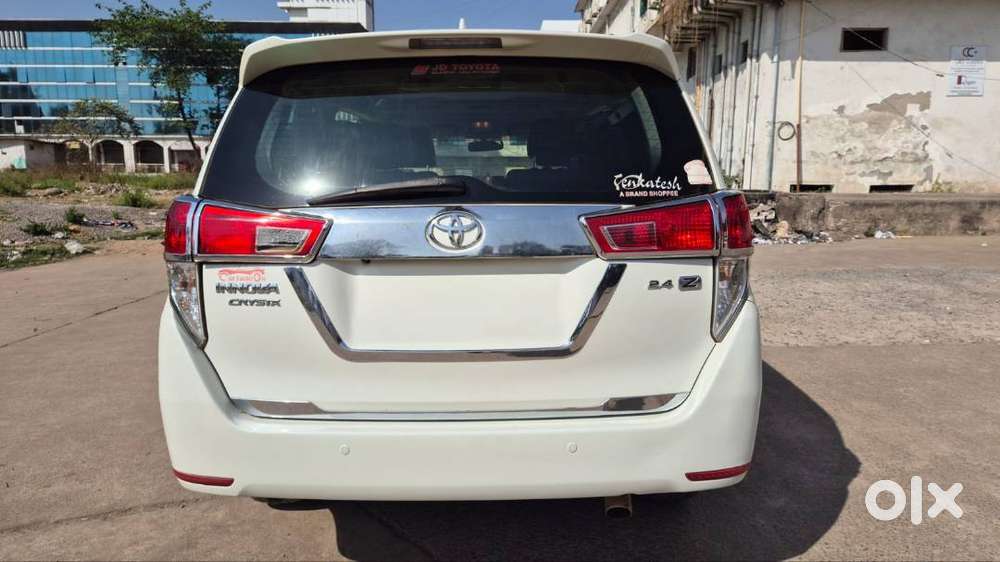 Toyota Innova Crysta 2019