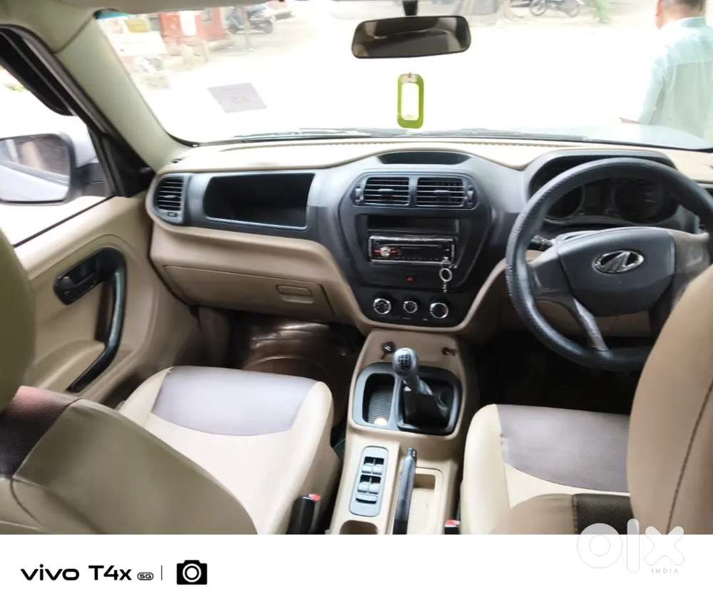 Mahindra Tuv 300 2017