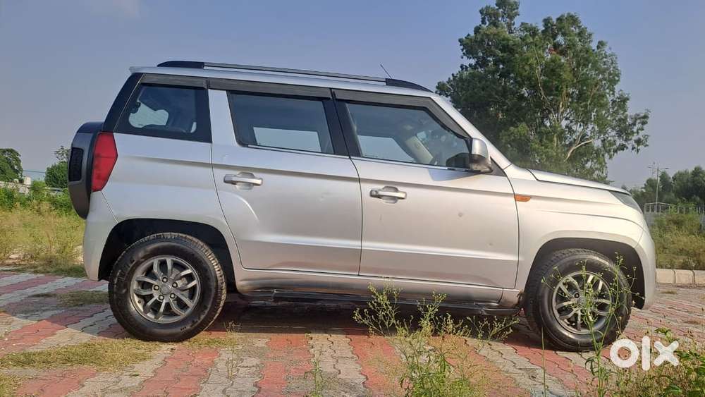 Mahindra Tuv 300 T10, 2018, Diesel