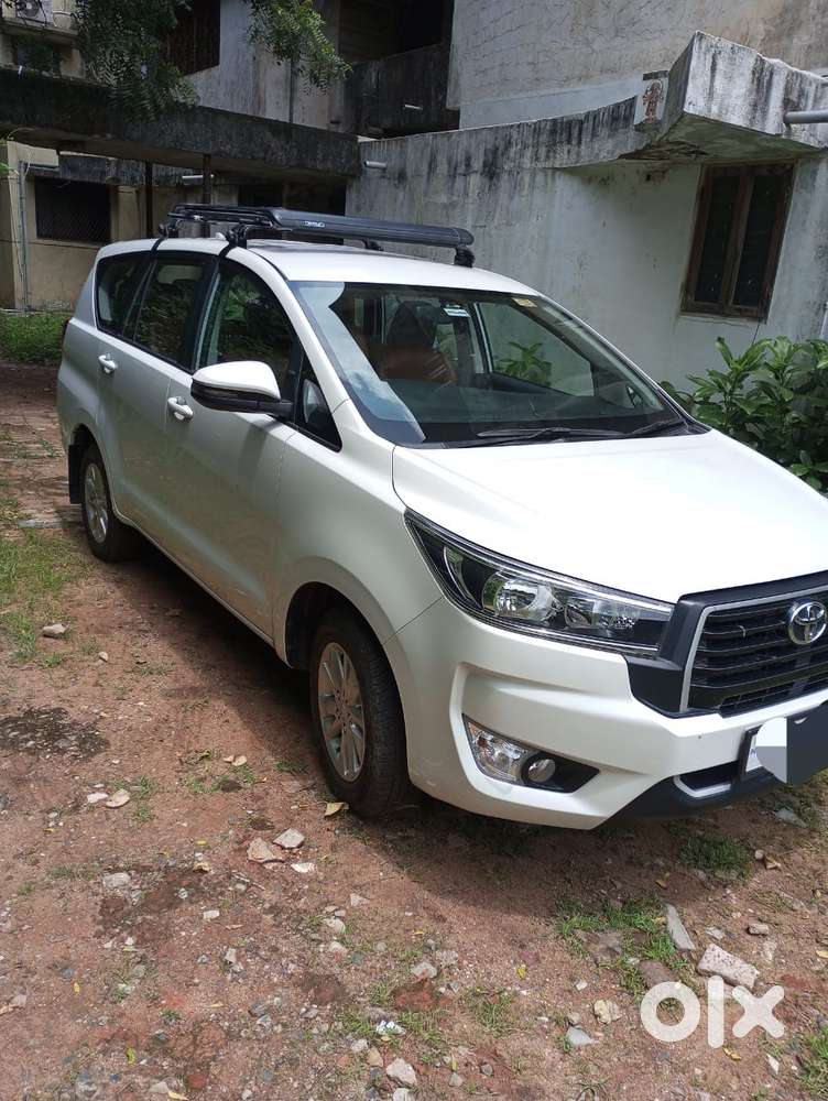 Toyota Innova Crysta [2020-ongoing] 2.4 Gx 8 Str, 2023, Diesel