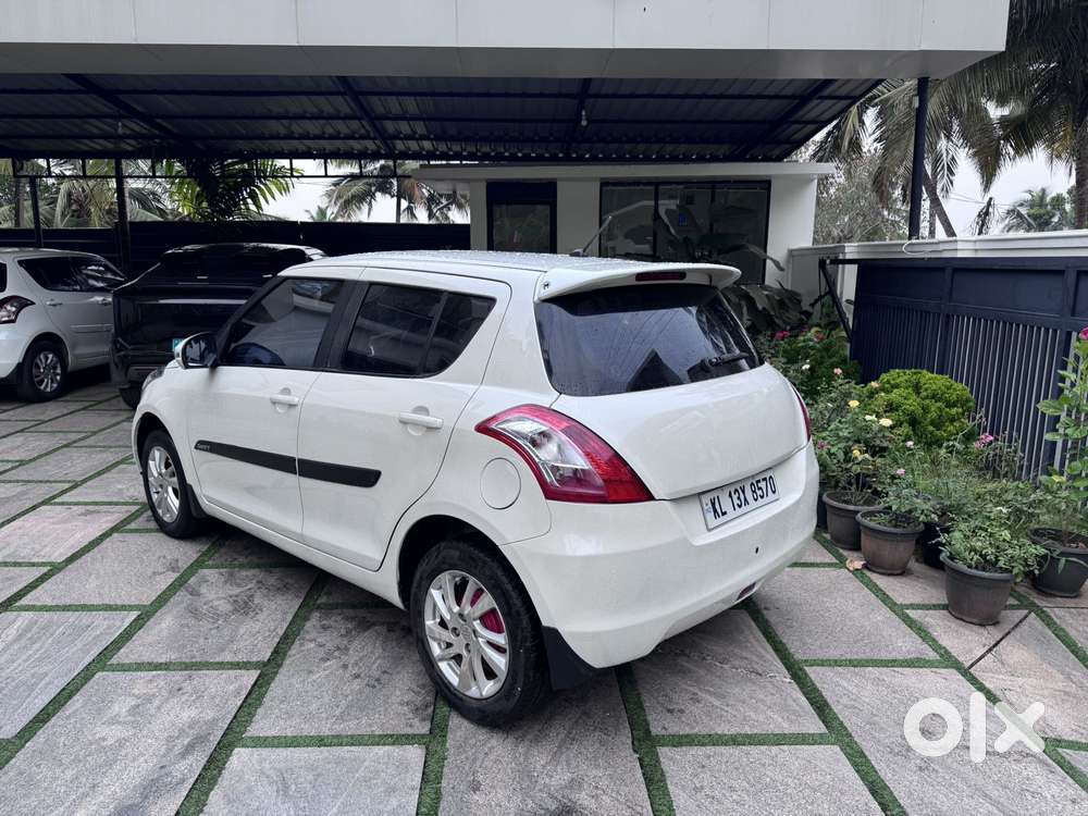 Maruti Suzuki Swift Zdi Plus, 2012, Diesel