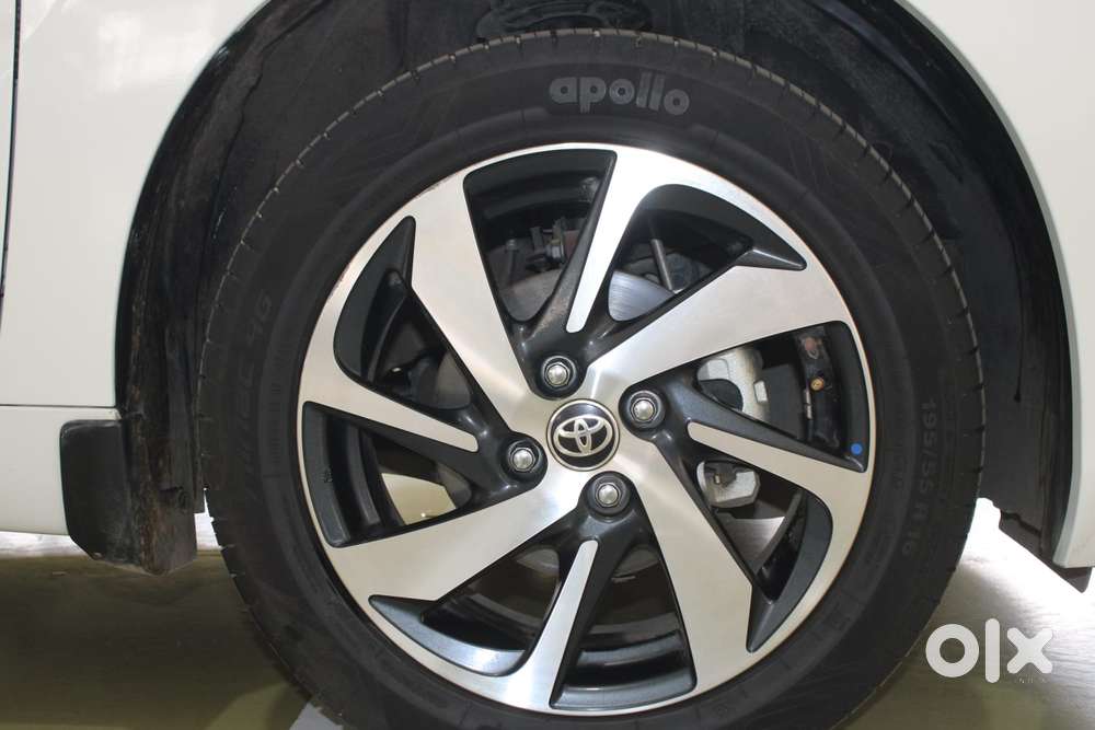 Toyota Glanza 1.2 V Amt, 2025, Petrol