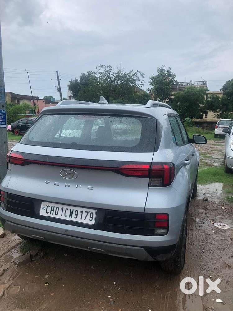 Hyundai Venue 2024 Petrol Good Condition