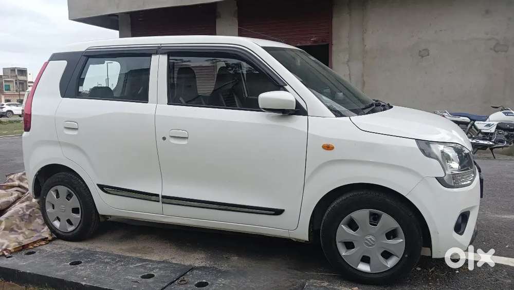 Maruti Suzuki Wagon R 1.0 2024 Petrol Well Maintained
