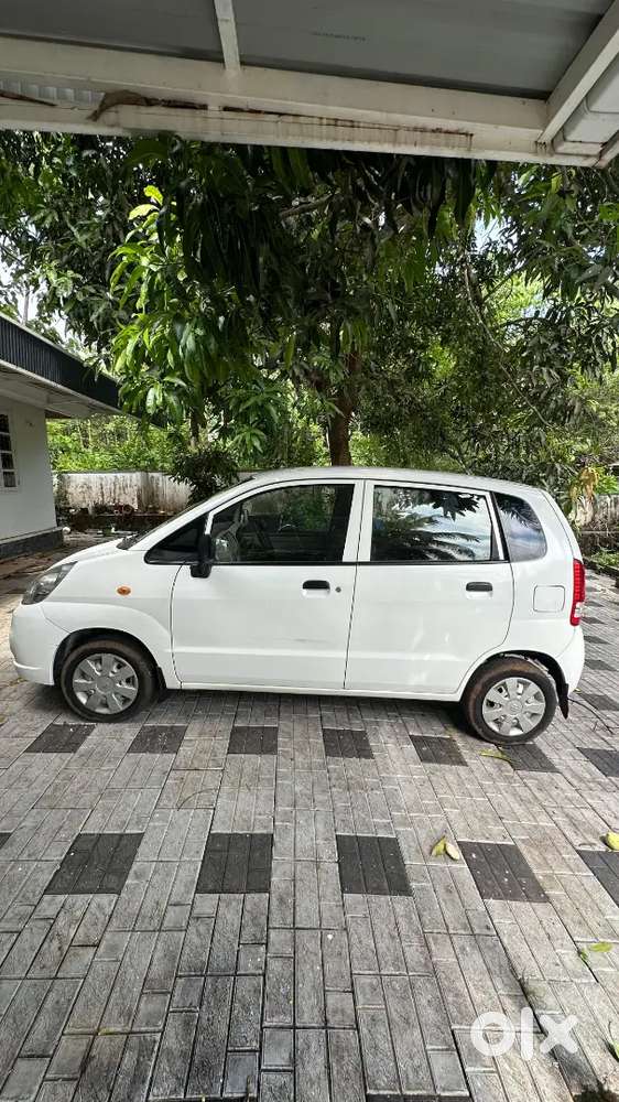 Maruti Suzuki Estilo 2010