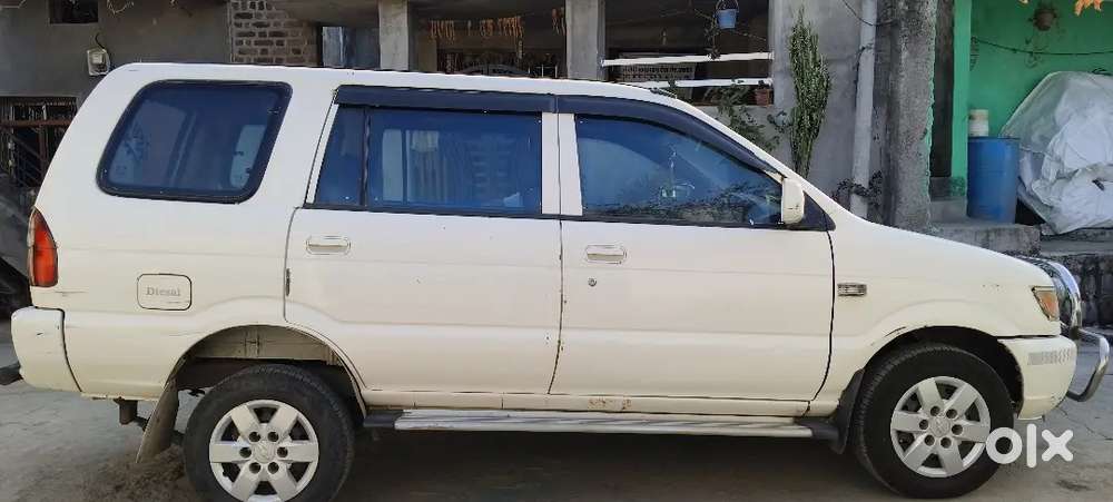 Chevrolet Tavera Neo 2014 Diesel Good Condition