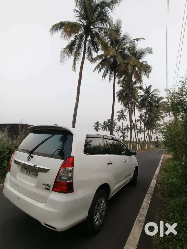 Toyota Innova 2012