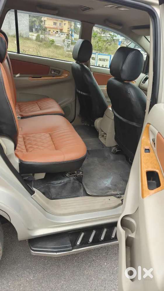 Innova 2.5 V