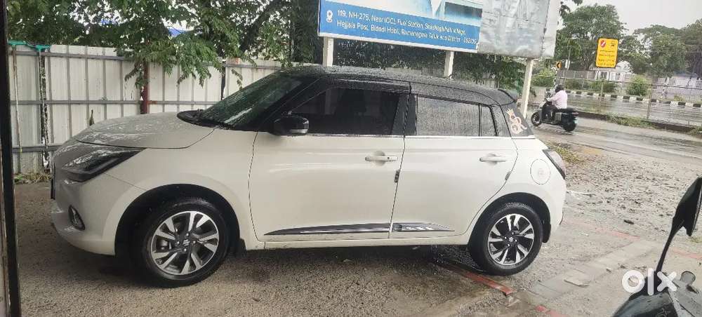 Maruti Suzuki Swift Zxi 2025