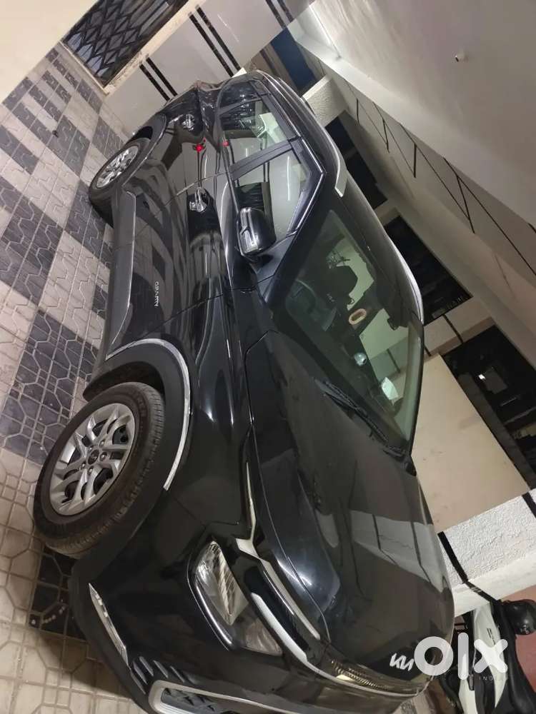 Kia Carens 2025 Diesel Well Maintained