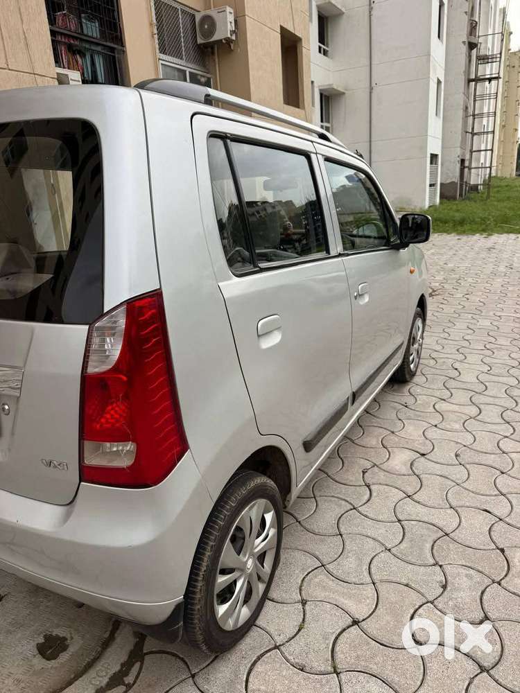 Maruti Suzuki Wagon R Vxi Amt1.2, 2017, Petrol