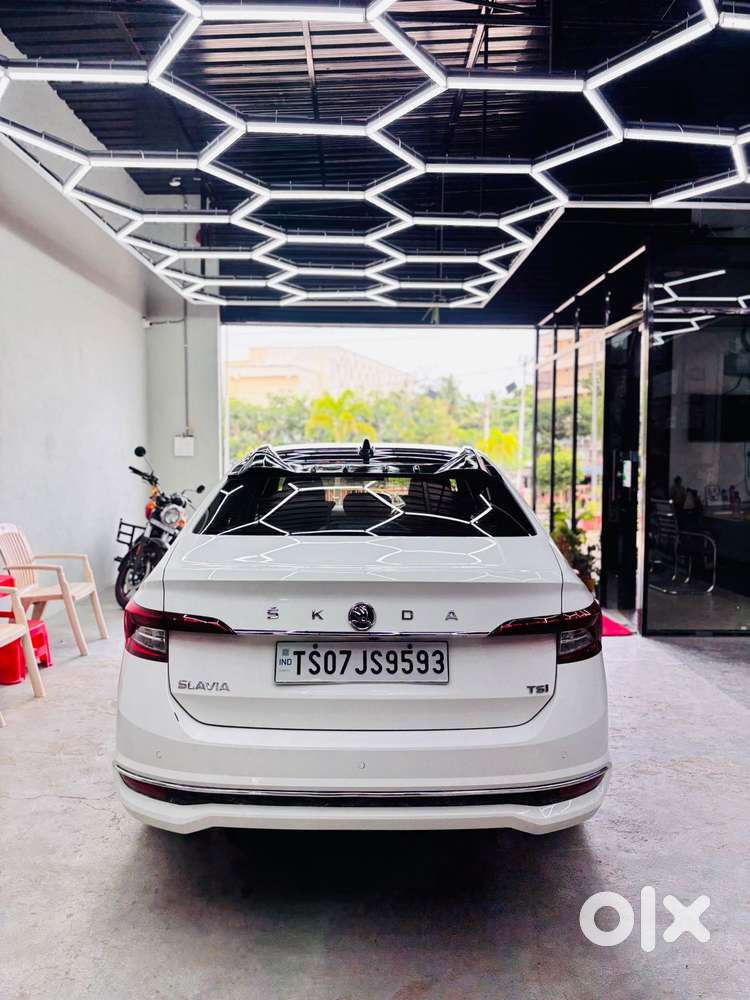 Skoda Slavia Ambition 1.0l Tsi Mt, 2022, Petrol