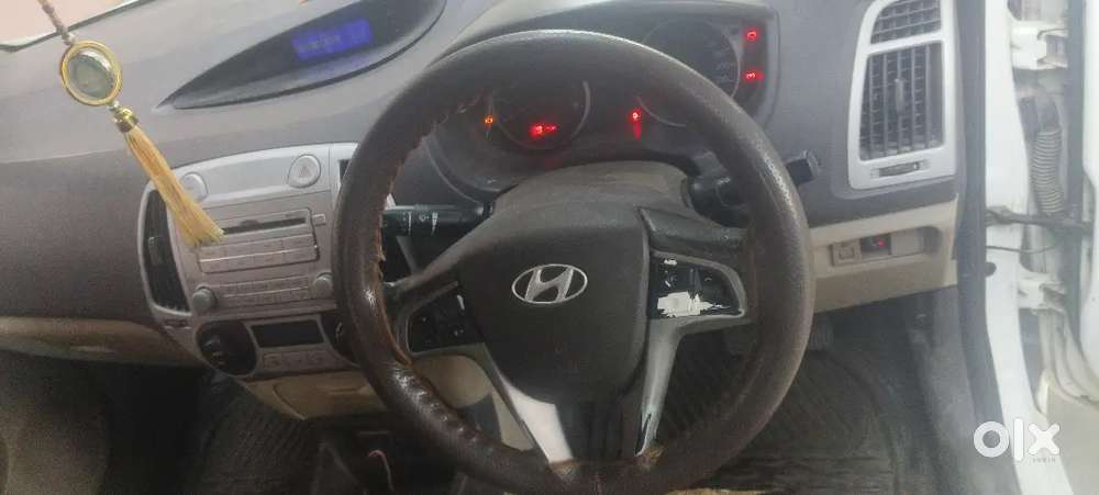 Hyundai I20 Sportz 2012