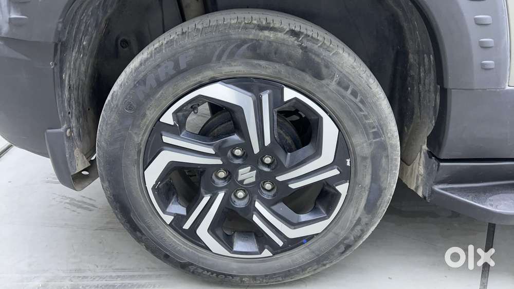 Maruti Suzuki Brezza 1.5 Zxi At Smart Hybrid Dual Tone, 2023, Petrol