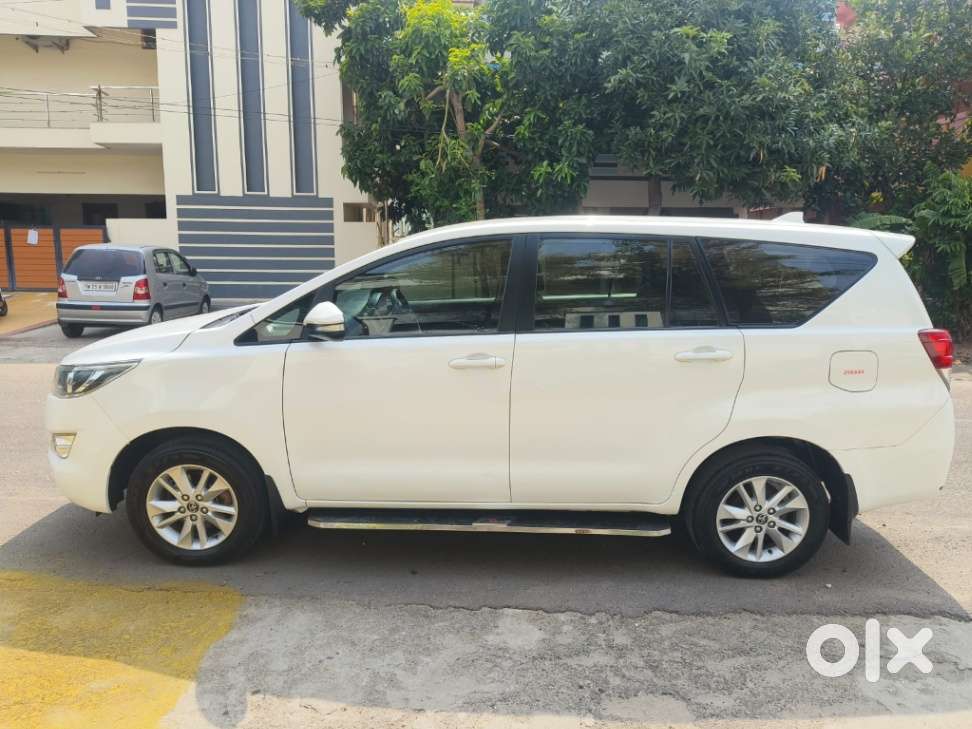 Toyota Innova Crysta 2.4 Gx Mt, 2017, Diesel