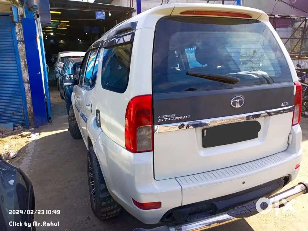 2017 Tata Safari Strome Ex - Excellent Condition
