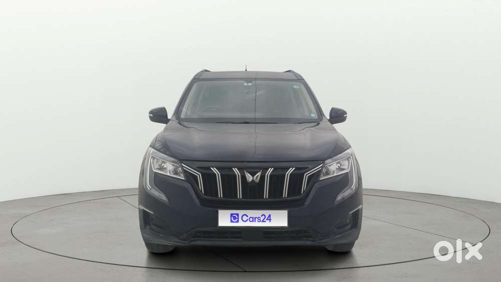 Mahindra Xuv700 2.0 Mx Petrol Mt 5 Str, 2022, Petrol
