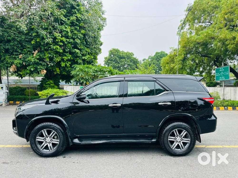 Toyota Fortuner 4x2 At 2.7 Petrol, 2025, Petrol