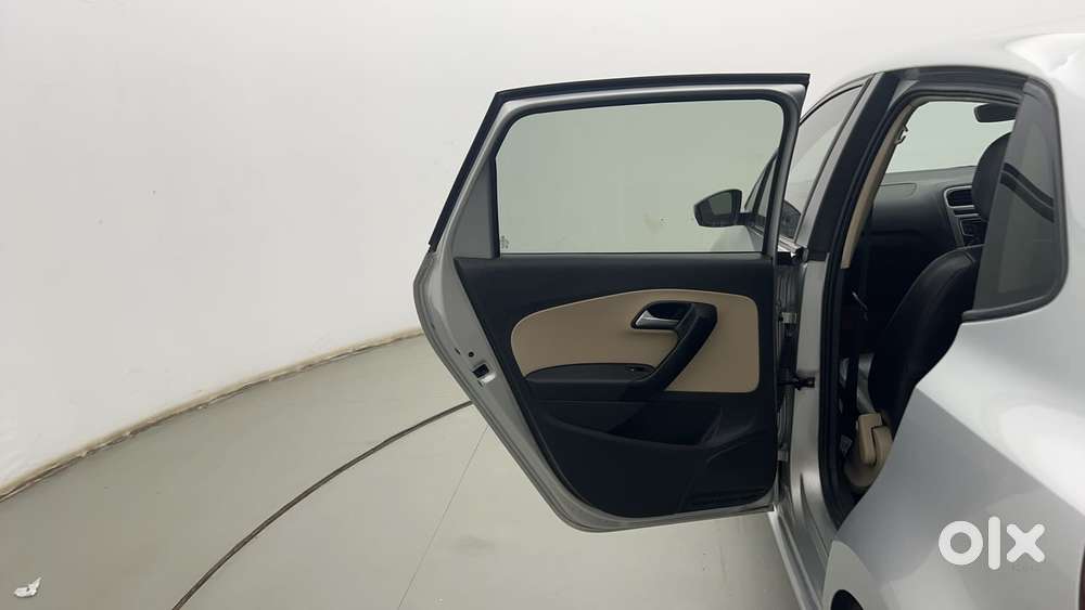 Volkswagen Polo Petrol Highline 1.2l, 2016, Petrol