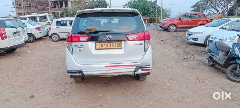 Toyota Innova Crysta 2.4 G Plus Mt 8s, 2025, Diesel