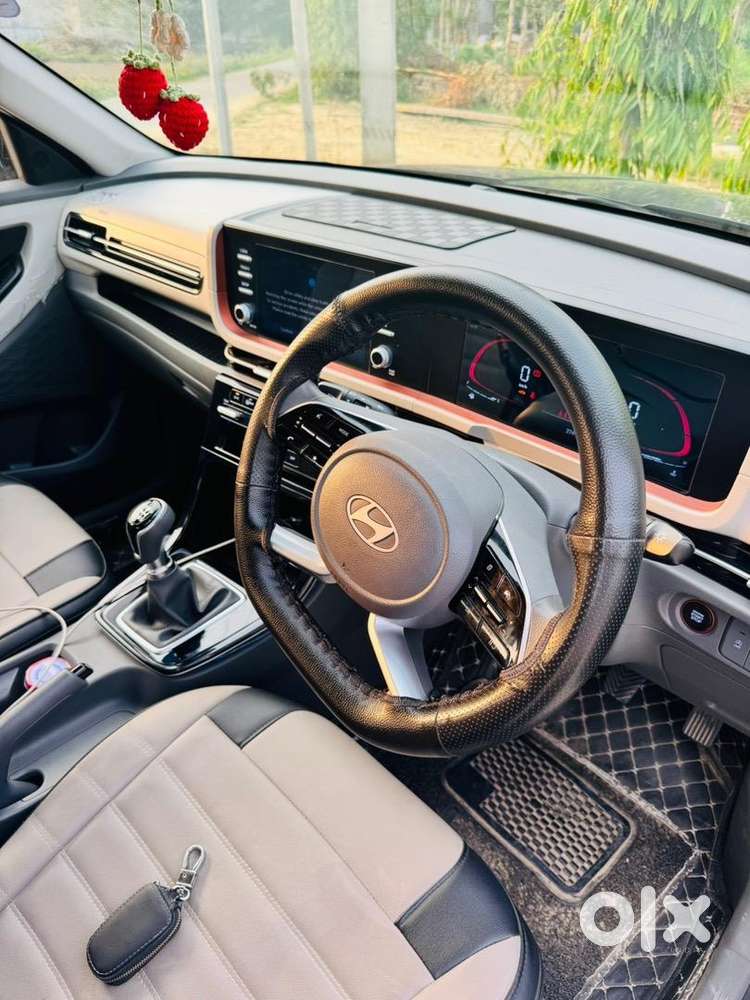 Brand New Creta S Optional, Penaromic Sunroof, New Condition Car