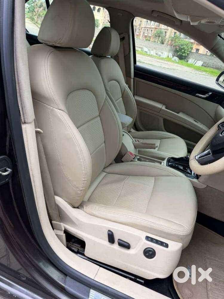 Skoda Superb Elegance Tdi 2.0 At, 2014, Diesel