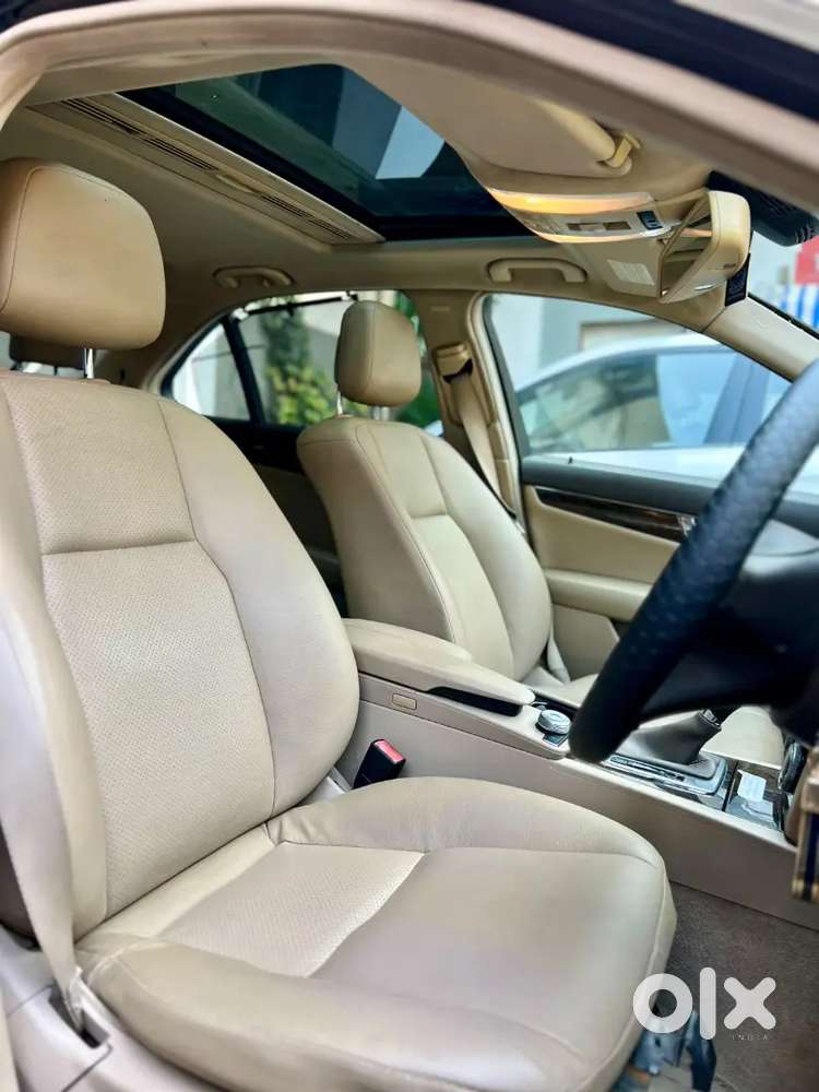Mercedes-benz Class 2010 C200 Second Owner