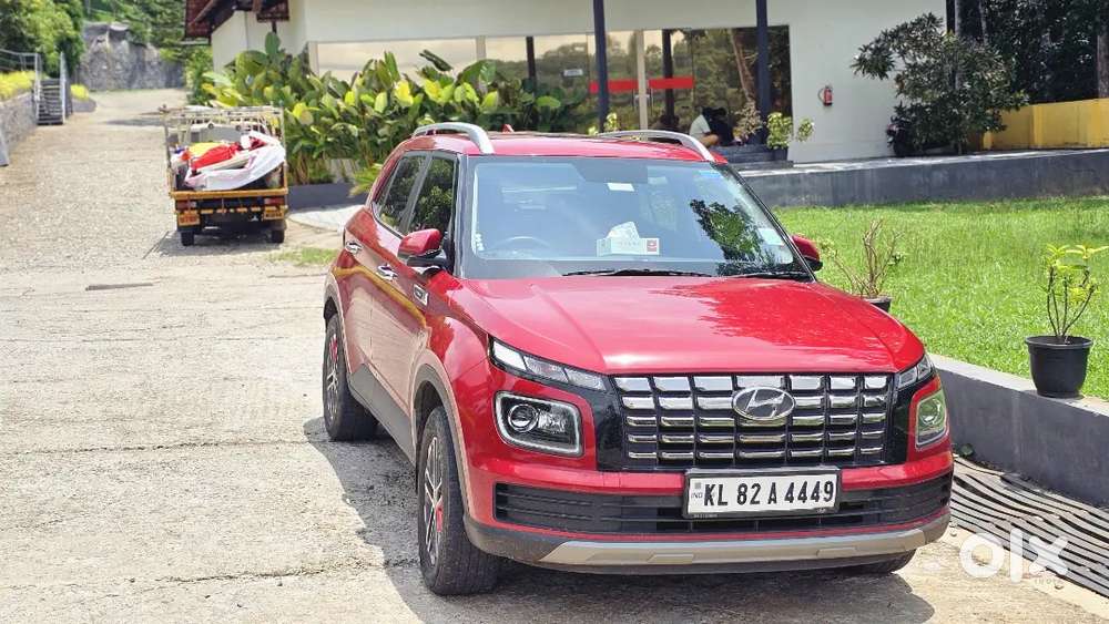 Hyundai Venue 2023 Sep Petrol Well Maintained
