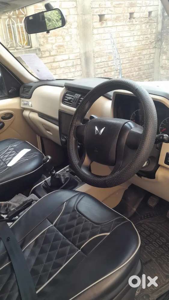Mahindra Scorpio Classic S 2025