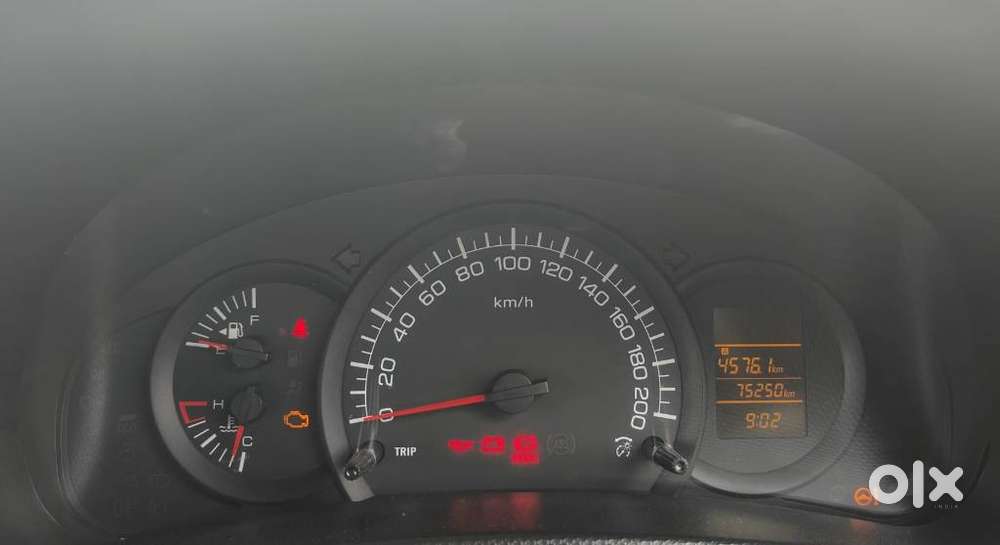 Maruti Suzuki Swift Lxi, 2017