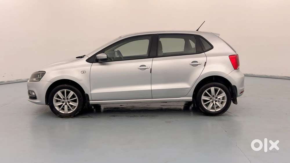 Volkswagen Polo Petrol Highline 1.2l, 2015, Petrol