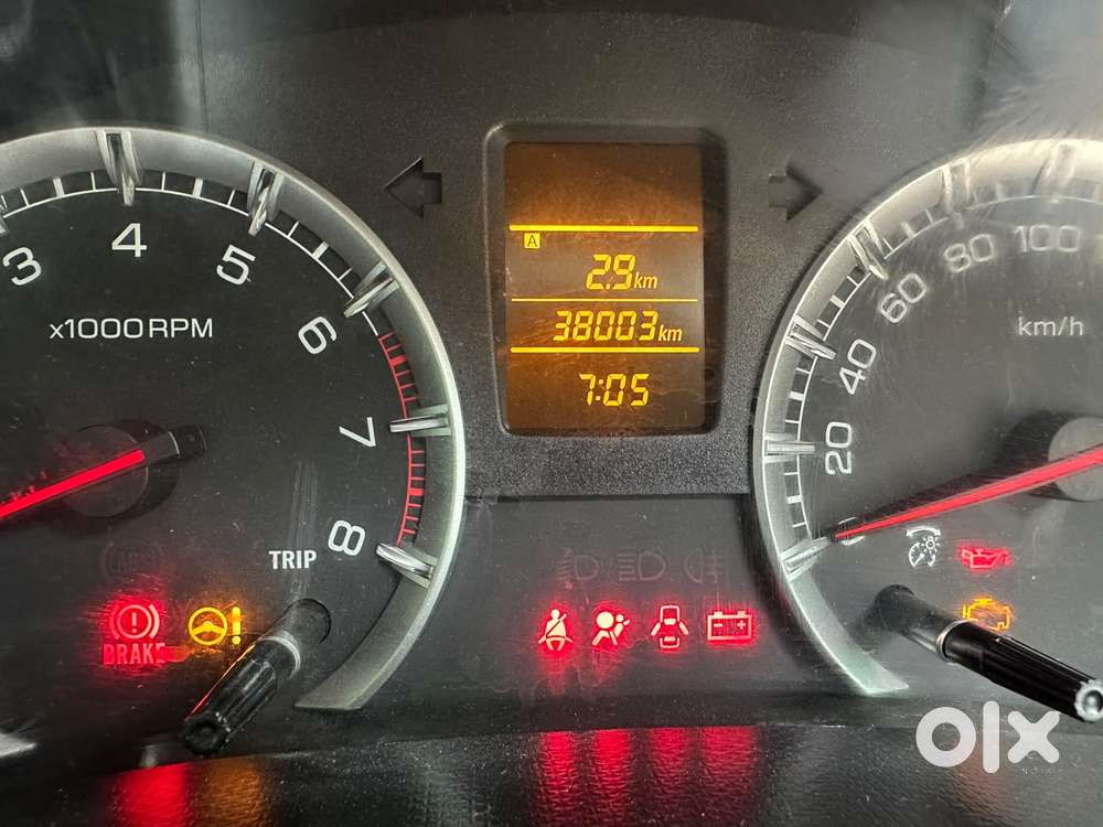 Maruti Suzuki Swift Vxi + Manual, 2017, Petrol