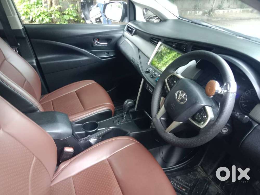 Innova Crysta.