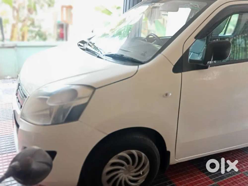 Lady Driven 2018 Model Cng Maruti Wagon R For Urgent Sale
