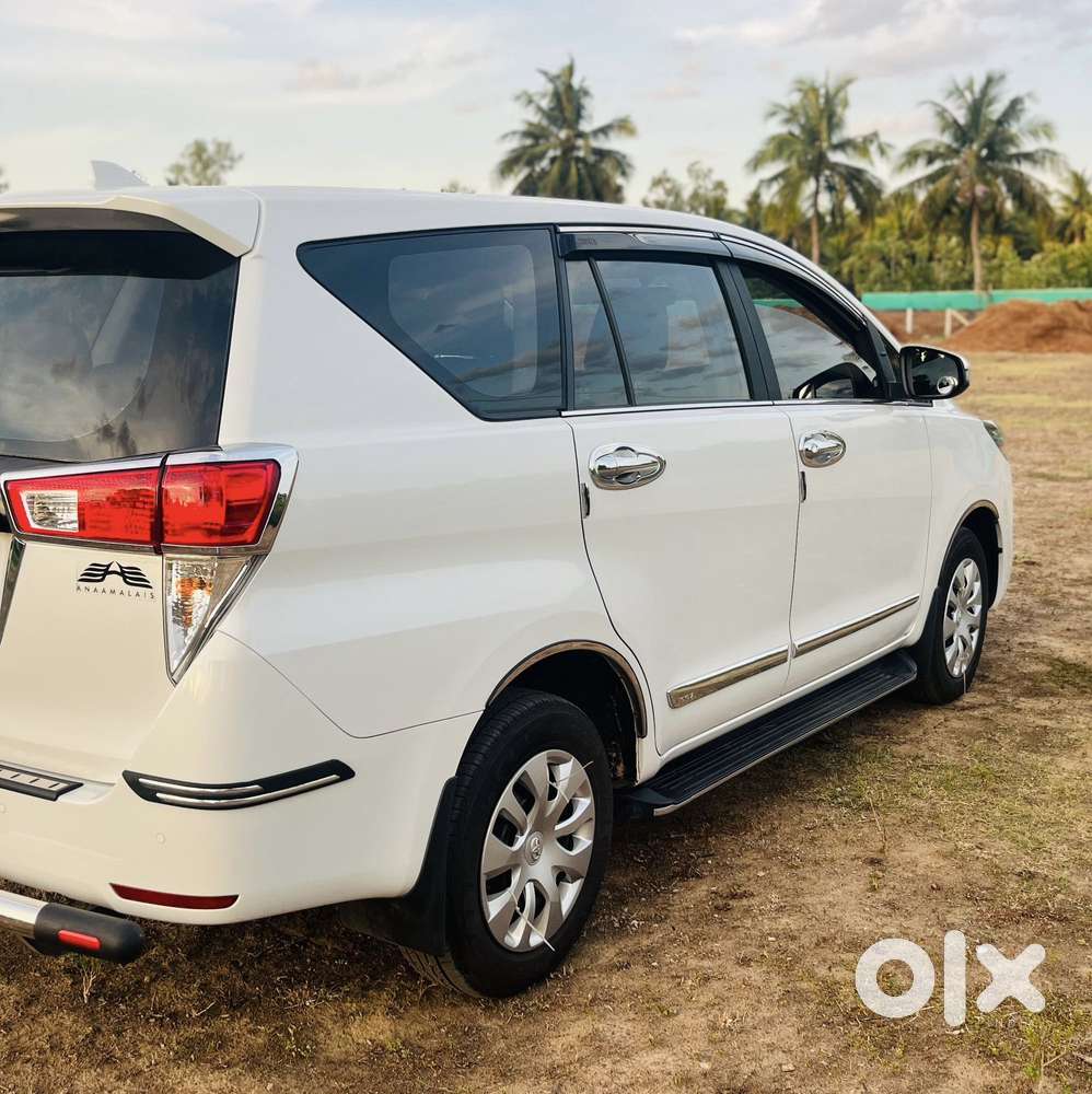 Toyota Innova Crysta 2.4 G Mt, 2025, Diesel