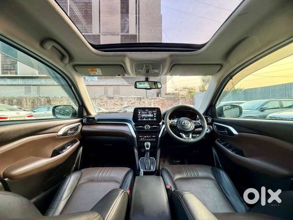 Toyota Urban Cruiser Hyryder 1.5 V Hybrid, 2023, Petrol