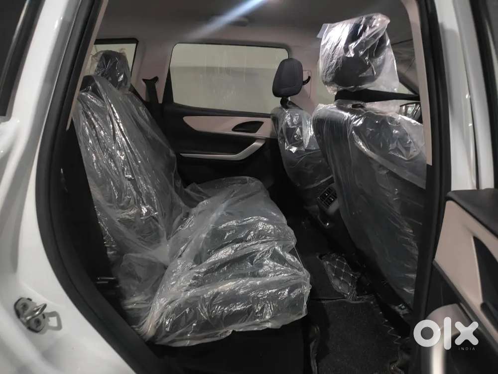 Brand New Mahindra Xuv700,petrol,2024 Model, 1st Owner,
