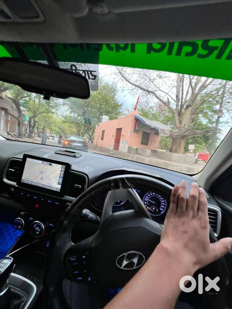 Hyundai Venue 2020 Diesel Well Maintained