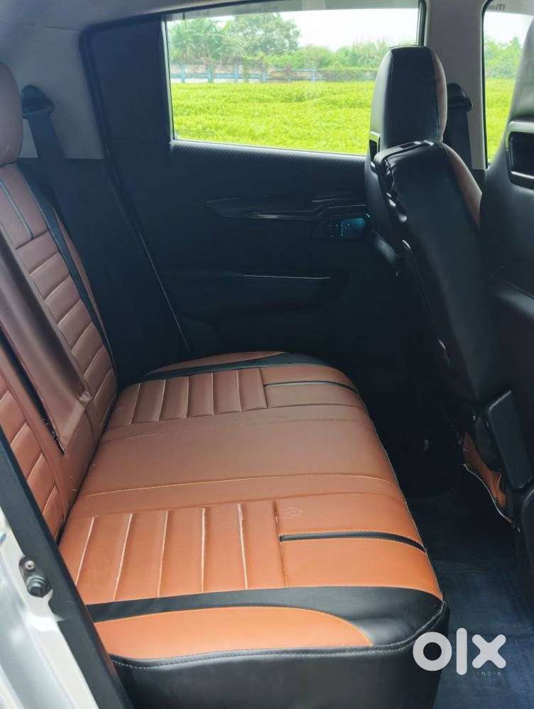 Mahindra Kuv 100 Mfalcon G80 K8 Dual Tone, 2018, Petrol