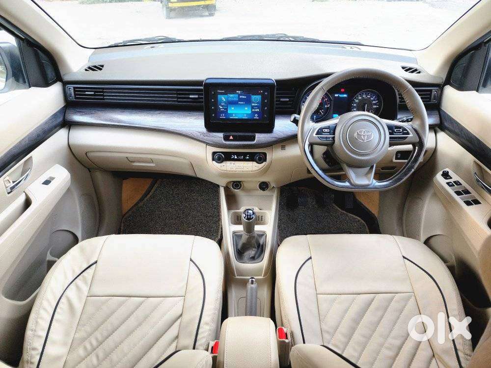 Toyota Rumion V Mt, 2024, Petrol