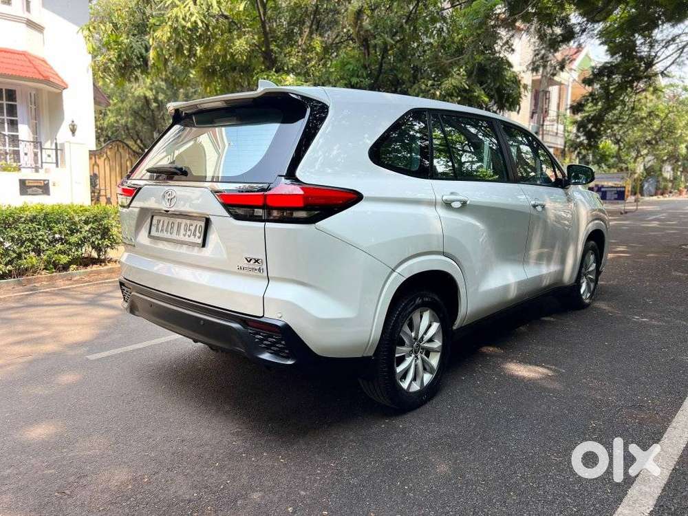 Toyota Innova Hycross 2.0 Vx Hybrid 8 Str, 2023, Petrol
