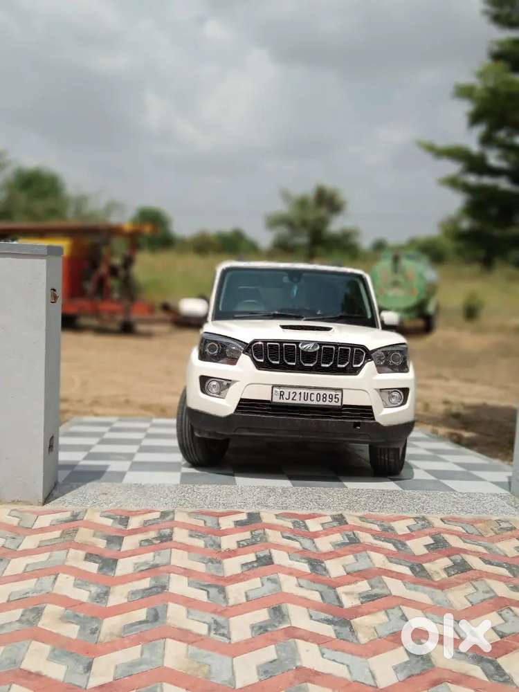 Mahindra Scorpio S10 2016 Diesel Manual