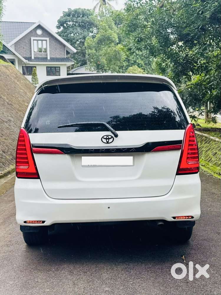 Toyota Innova 2.5 Gx 7 Str Bs-iii, 2015, Diesel