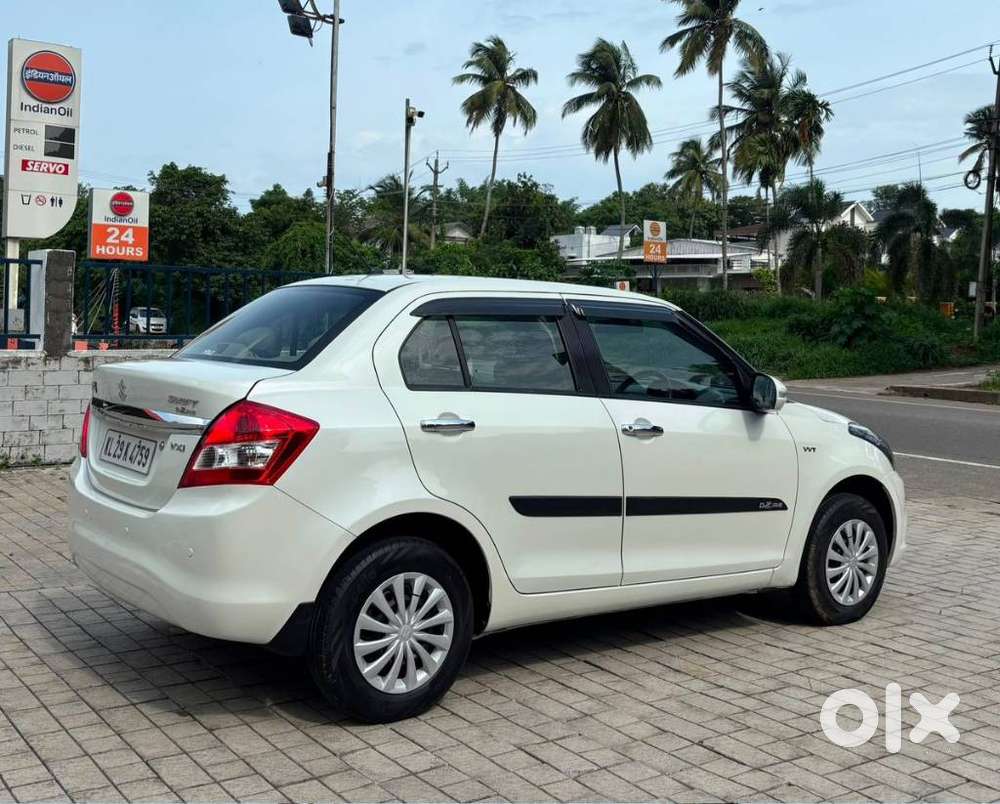 Maruti Suzuki Dzire 1.2 Vxi, 2016, Petrol