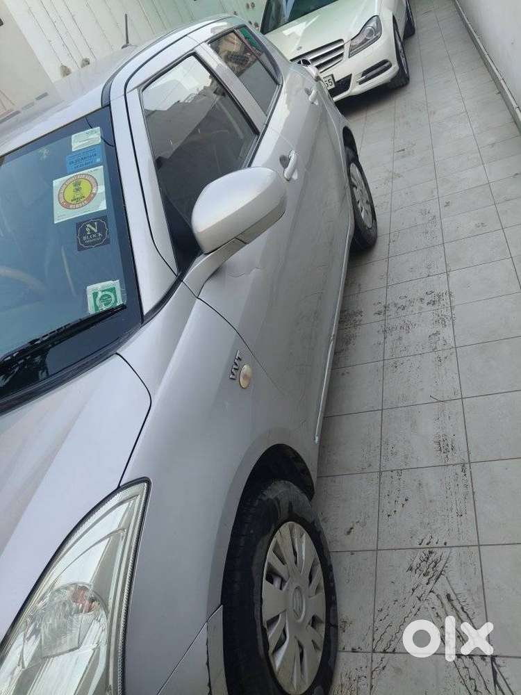 Maruti Suzuki Swift Lxi Option, 2011, Petrol