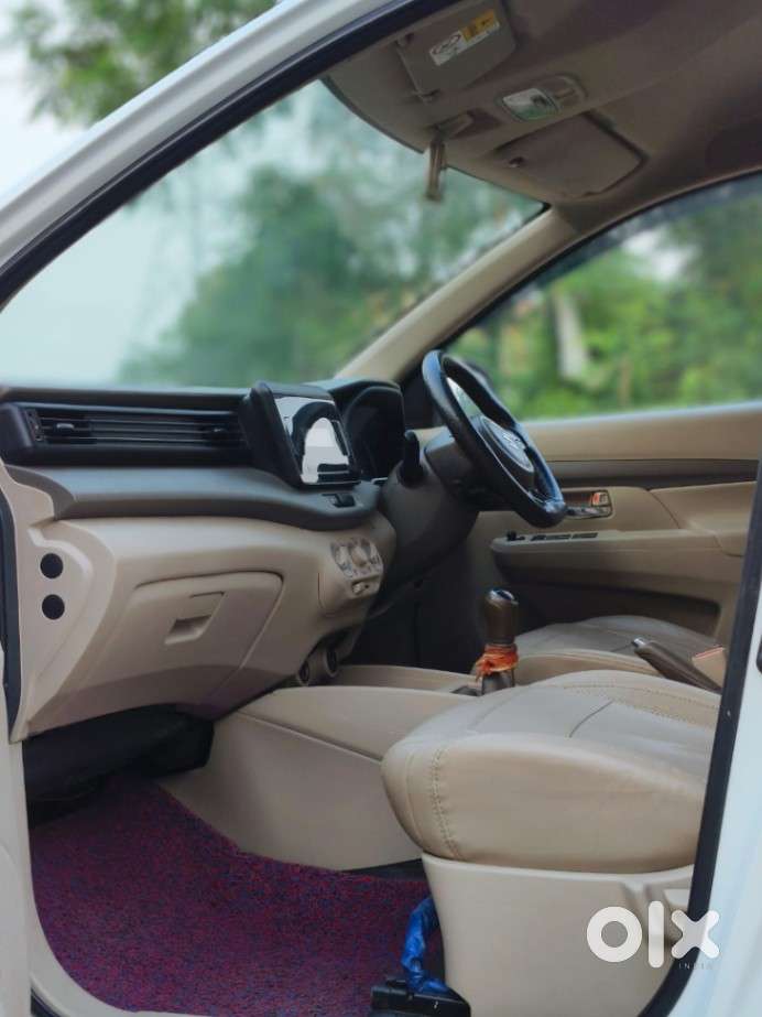 Maruti Suzuki Ertiga Vxi At Petrol, 2022, Petrol