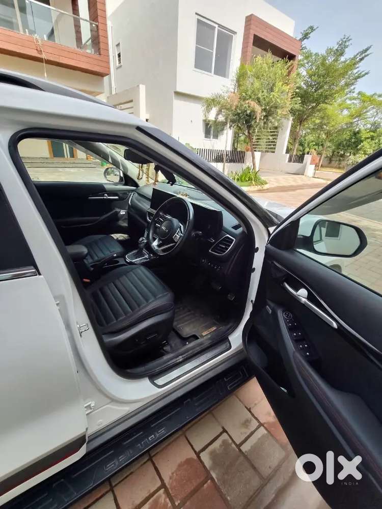 Well Maintained And Fully Loaded Automatic Vehicle