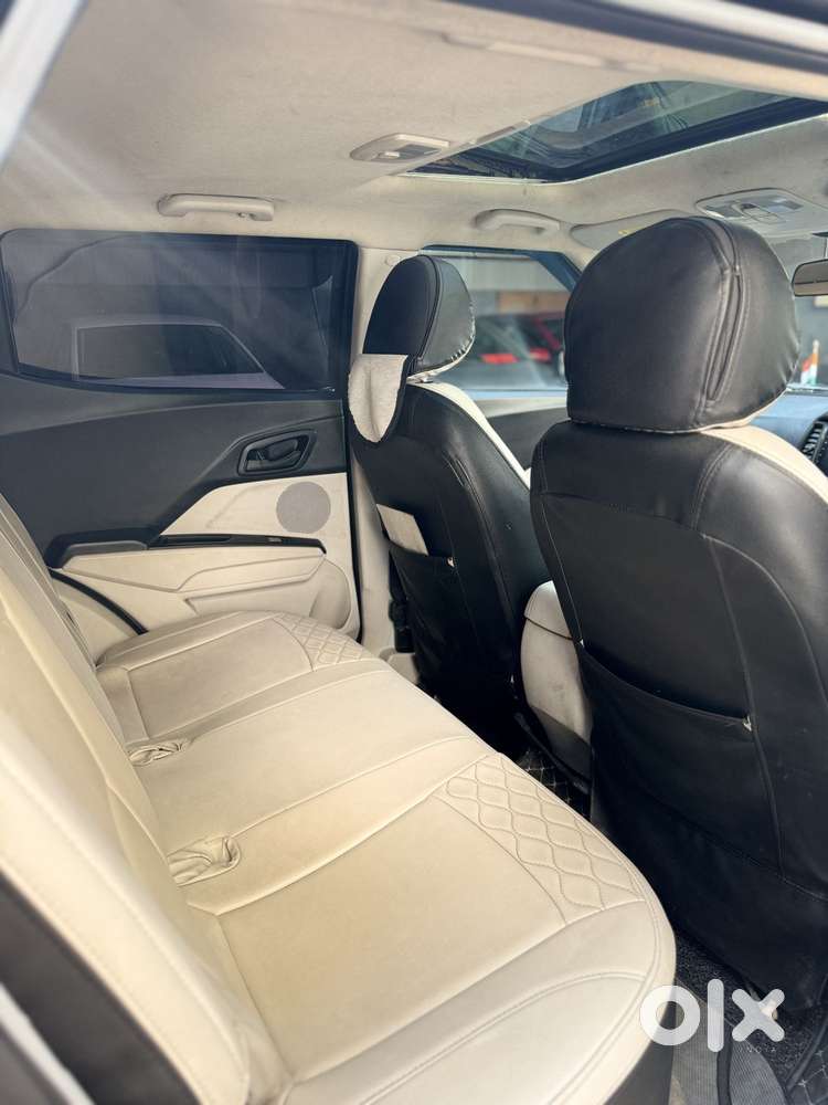 Mahindra Xuv300 W6, 2023, Petrol